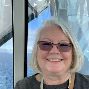 Meet your Posher, Holly